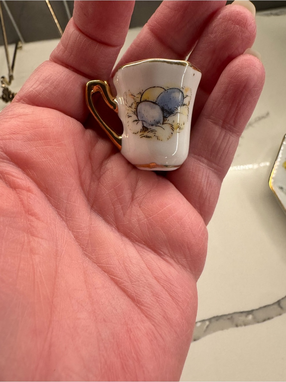 Jemima Puddle-Duck Miniature Porcelain Tea Set - Picture 7 of 9